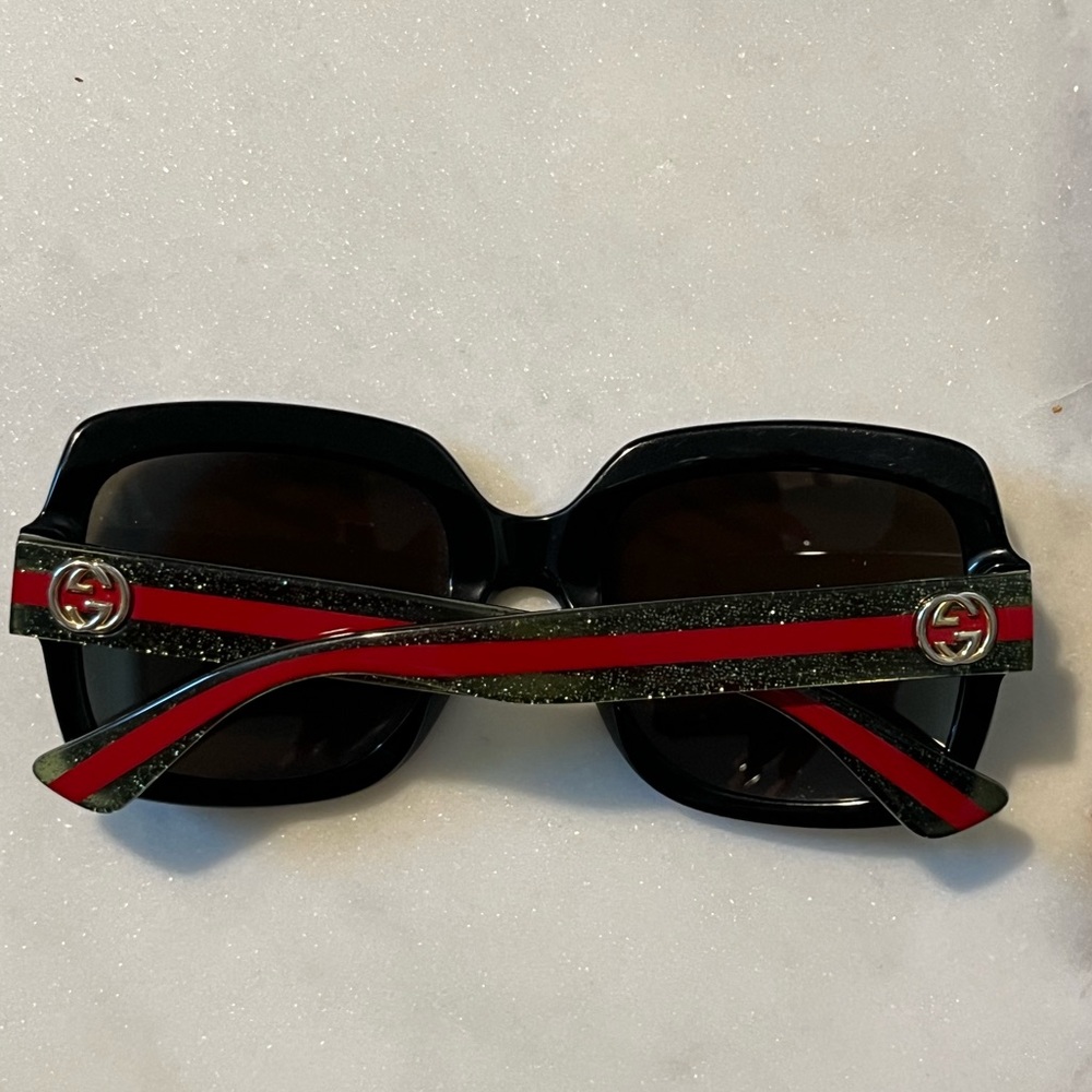 Oversized Gucci sunglasses